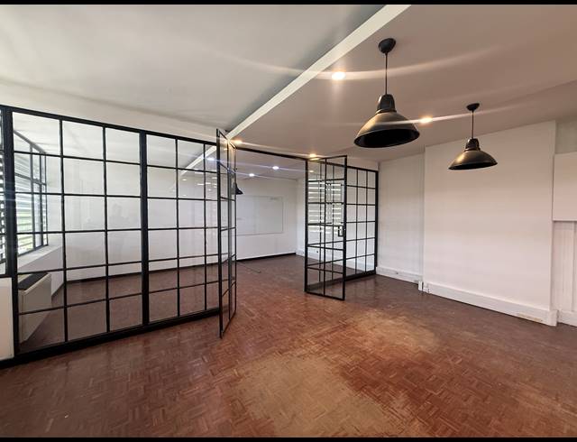 73M² OFFICE TO LET IN PARKTOWN NORTH
